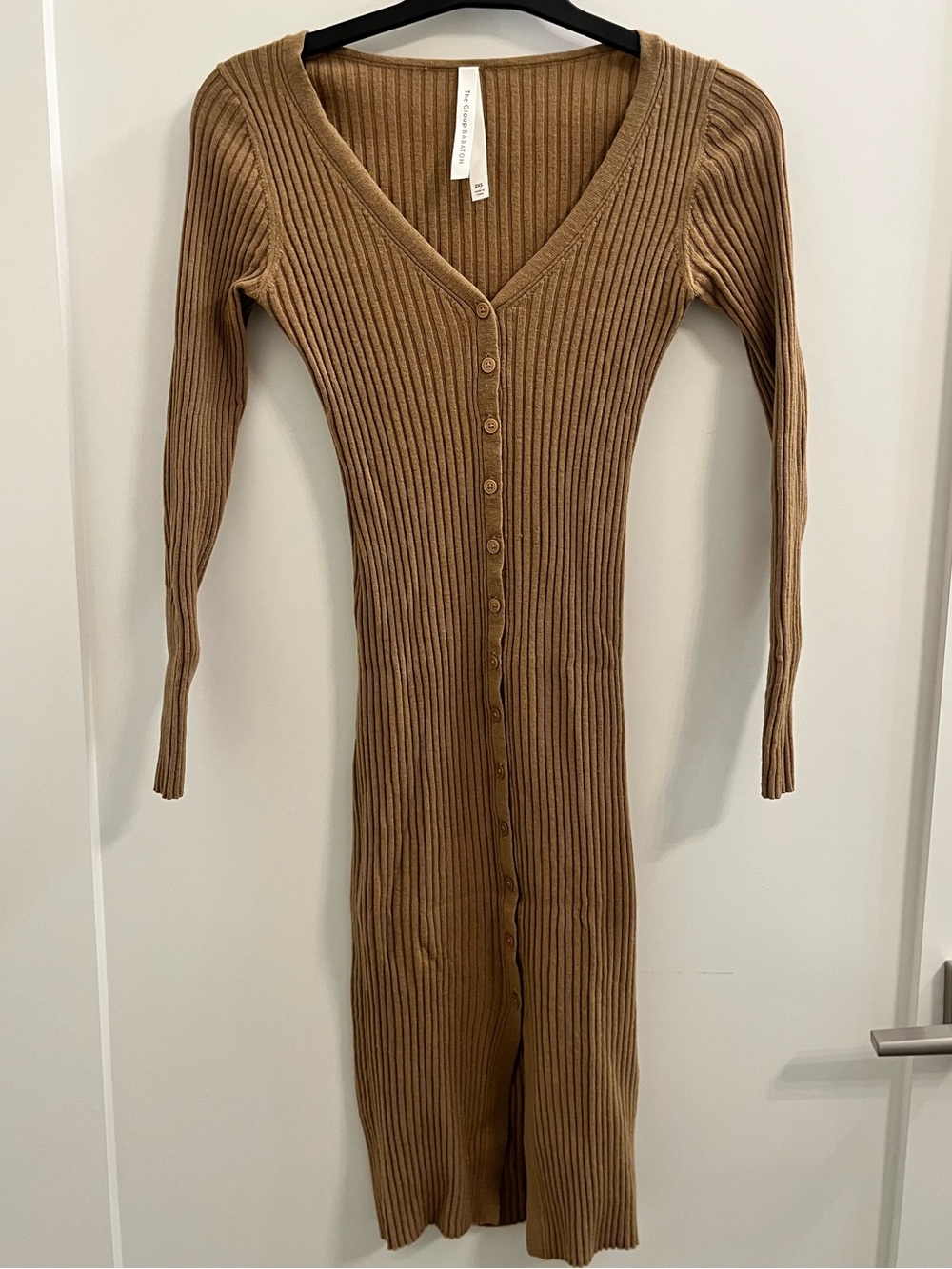 Aritzia Ribbed Button-Front V‑Neck Long Sleeve Midi Dress